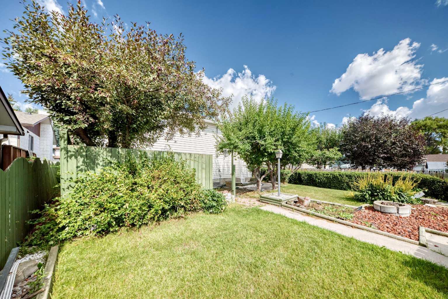 15 Maidstone Place NE