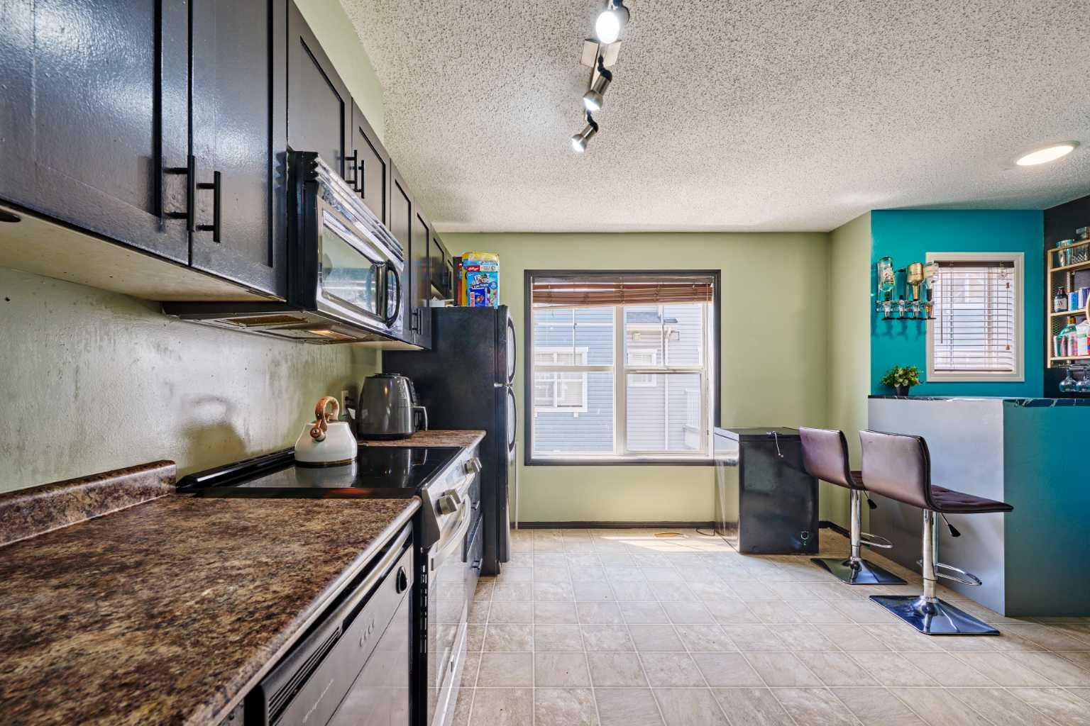 225 ELGIN Gardens SE