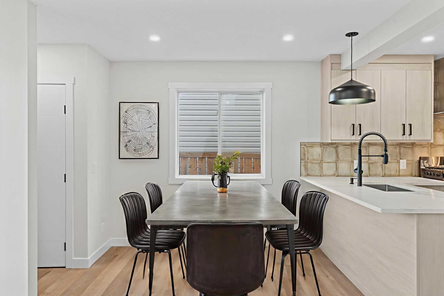 52 Martin Crossing Rise NE