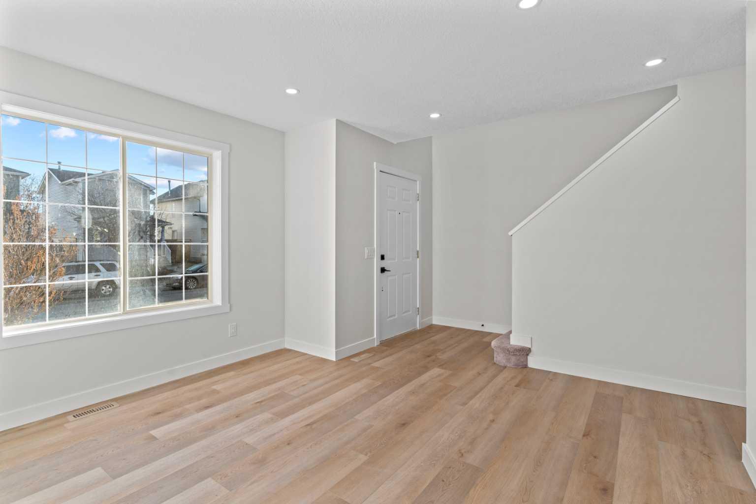 52 Martin Crossing Rise NE