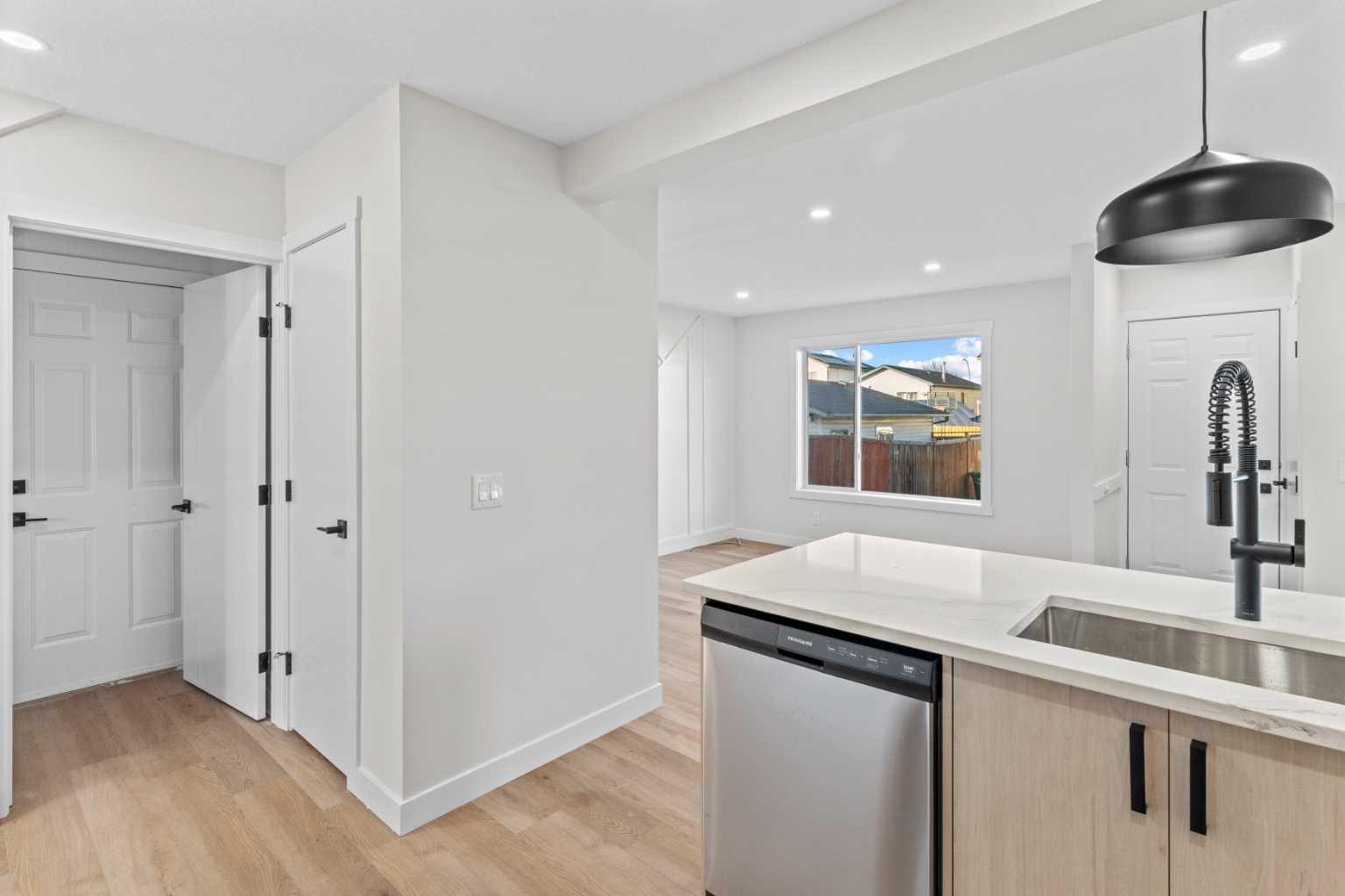 52 Martin Crossing Rise NE