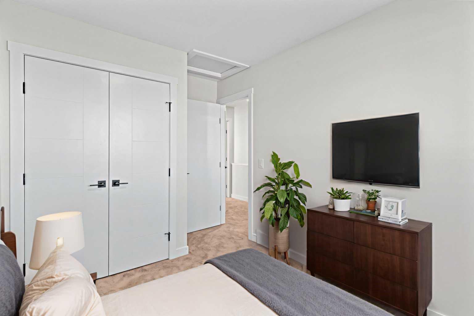 52 Martin Crossing Rise NE