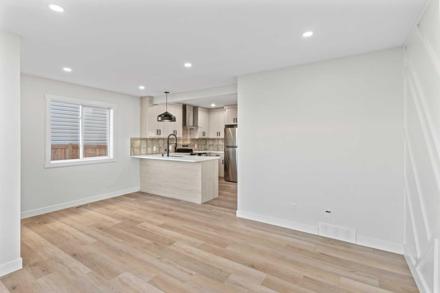 52 Martin Crossing Rise NE