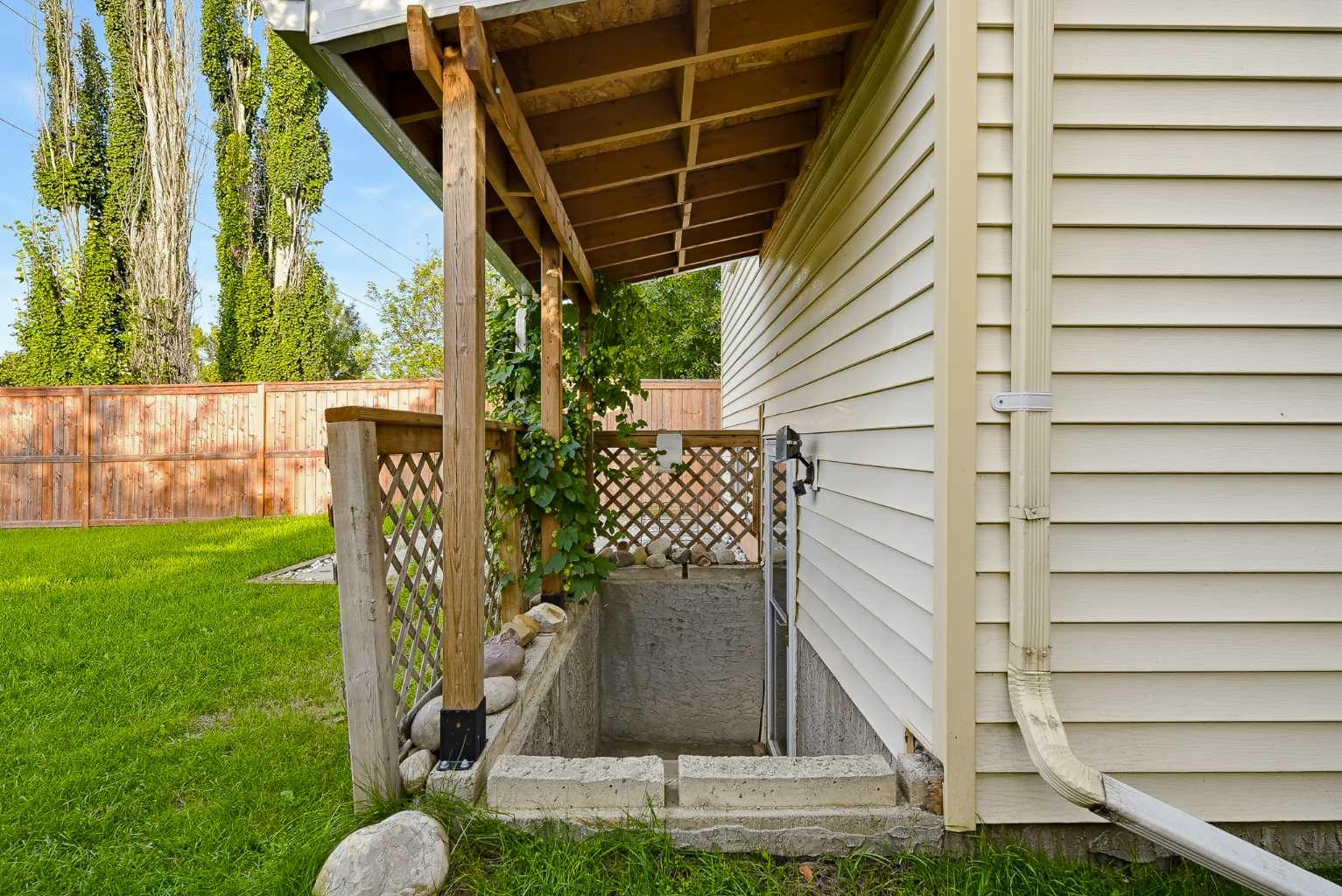 13 Shawglen Court SW