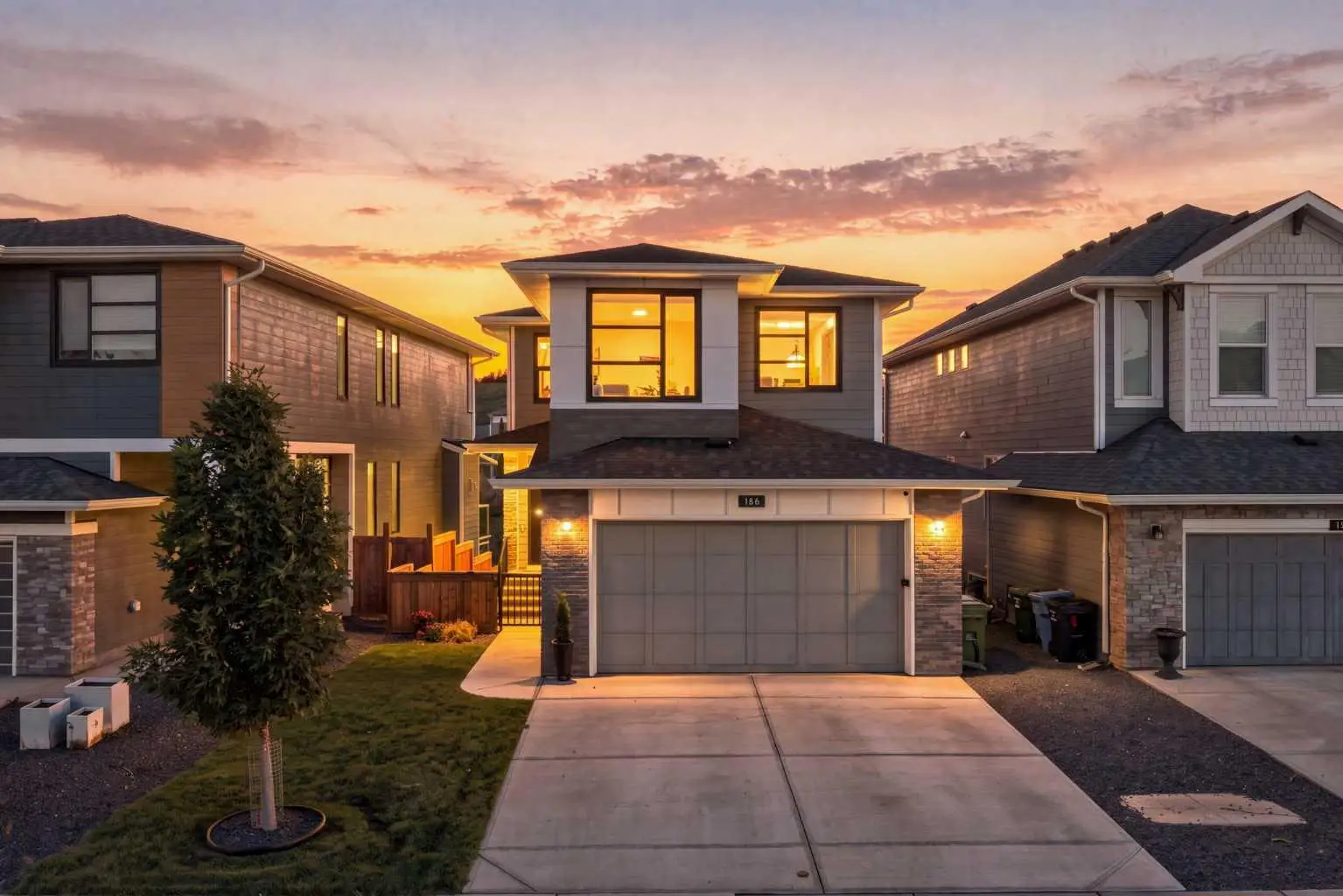 186 Cranbrook Park SE