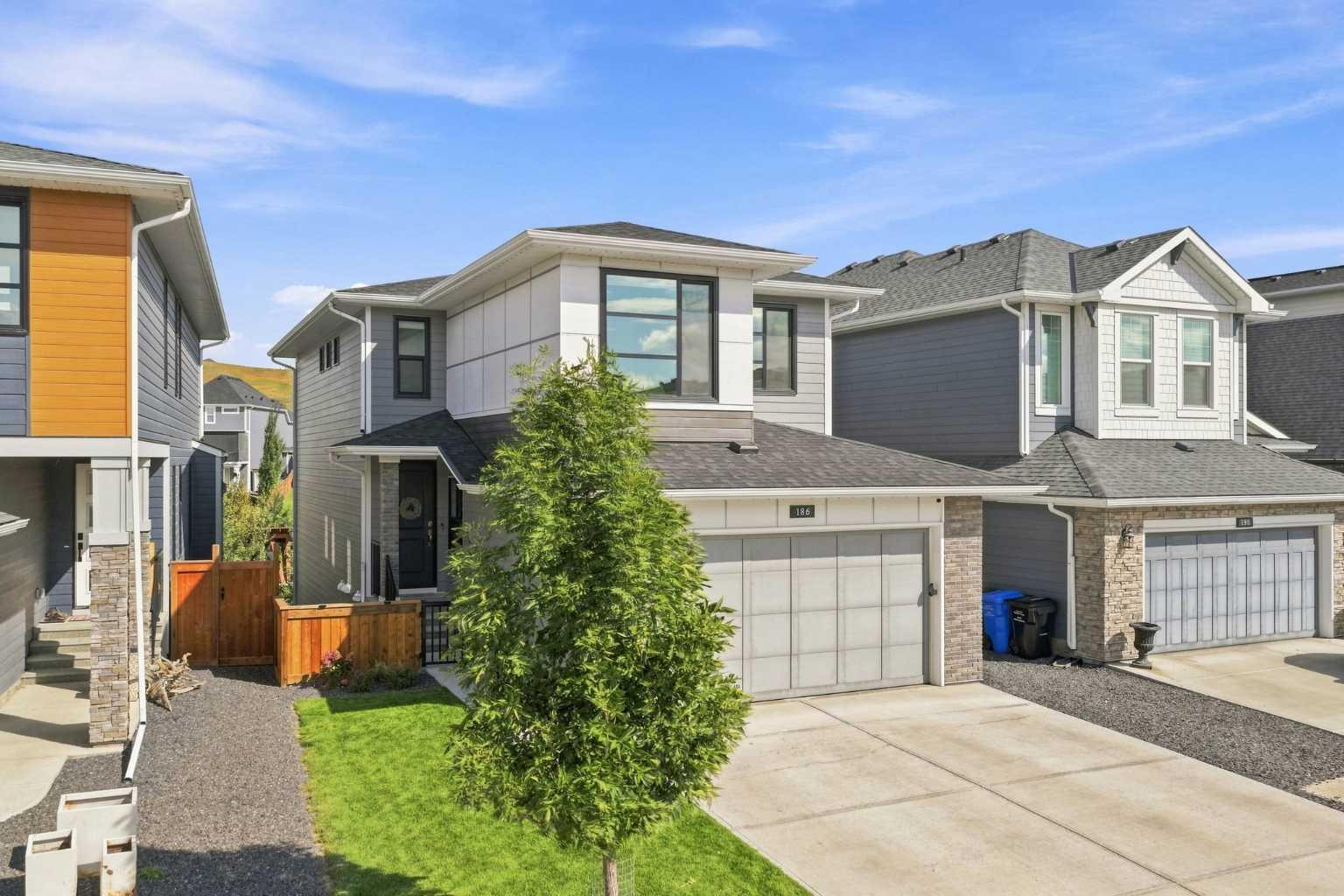 186 Cranbrook Park SE