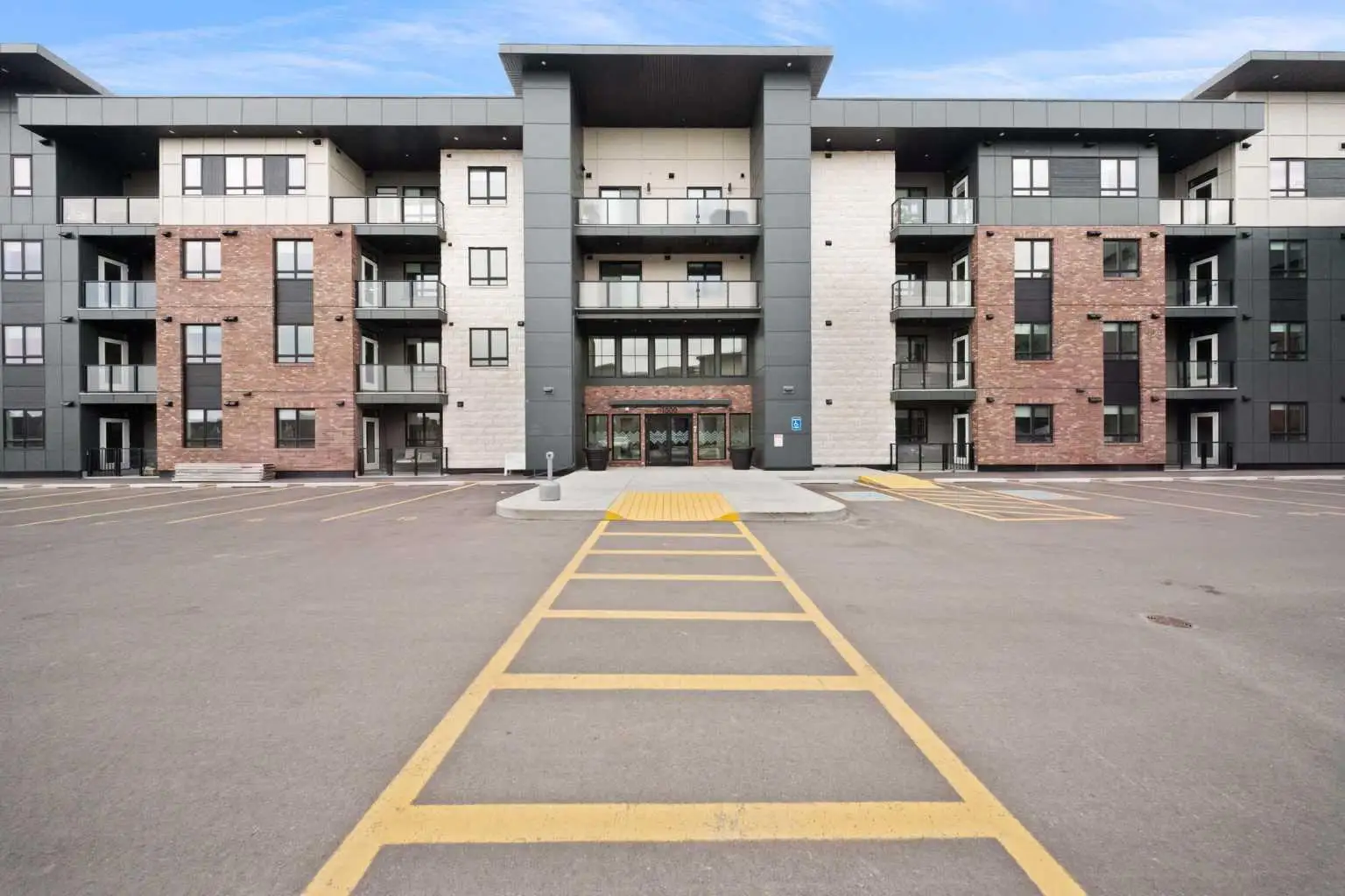 2215, 520 Reynolds Avenue SW
