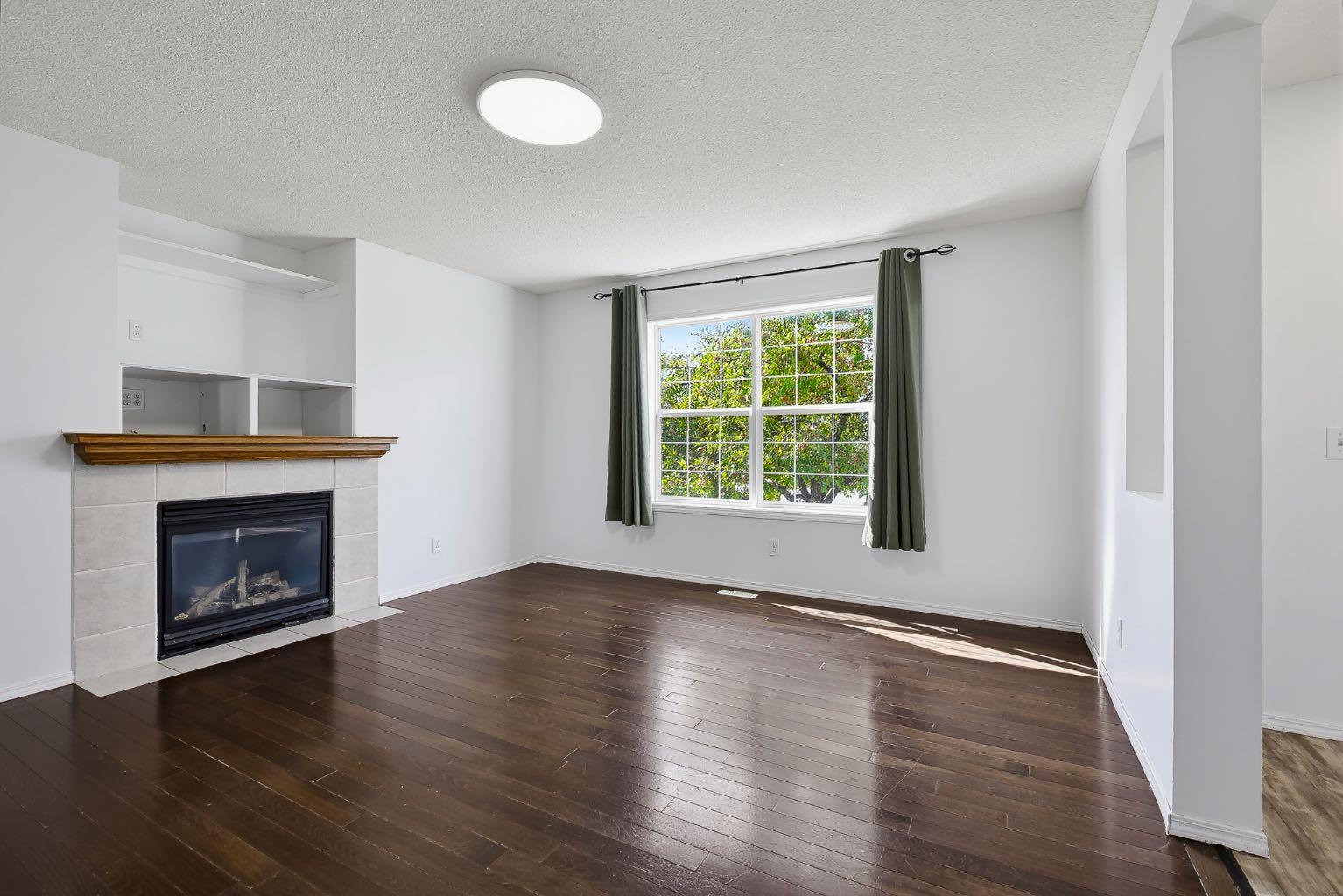 15 Coventry Link NE