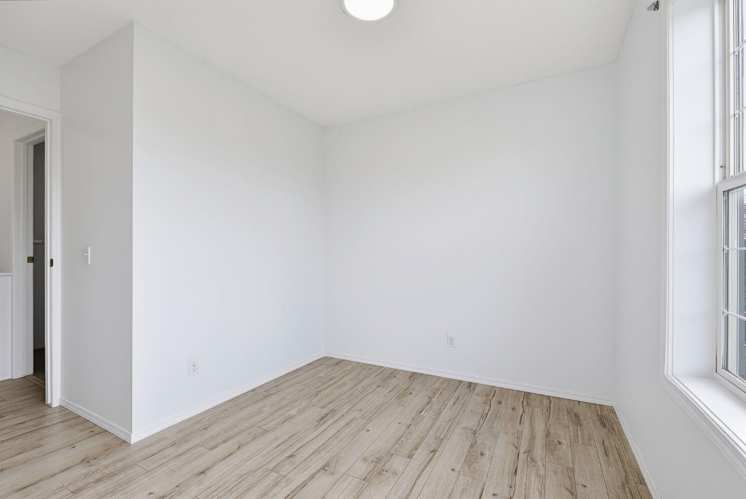 15 Coventry Link NE