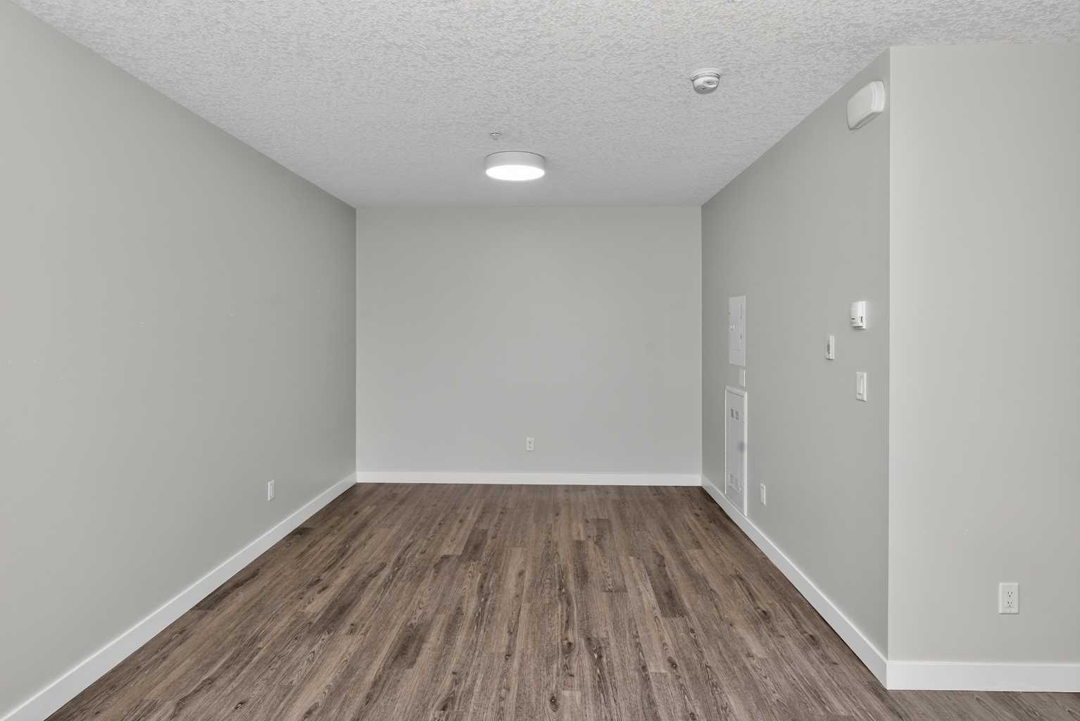 2102, 95 Burma Star Road SW