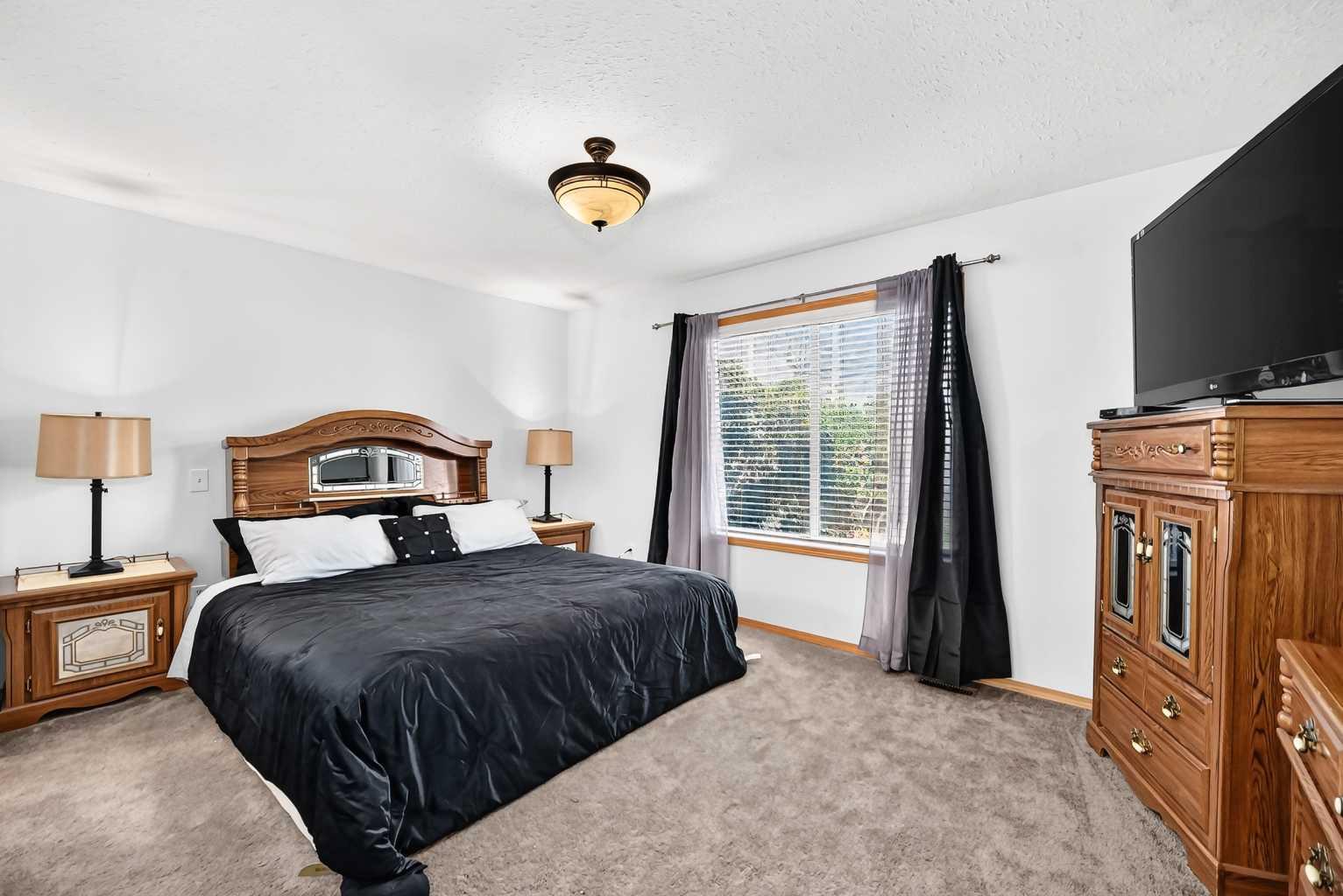 184 Douglas Ridge Green SE