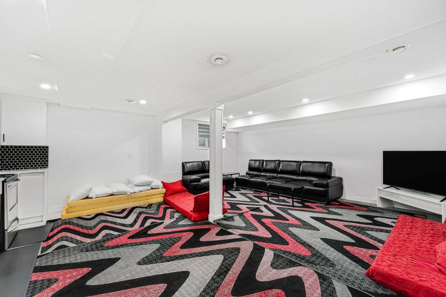 124 Castlebrook Road NE