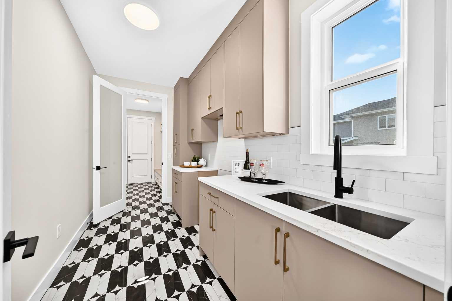 510 Waterford Rise 
