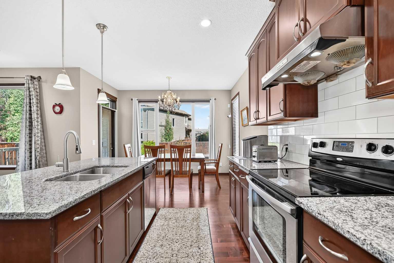 36 Auburn Bay Avenue SE