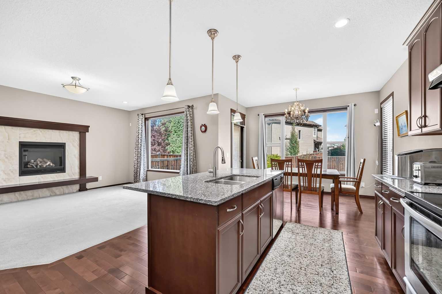 36 Auburn Bay Avenue SE