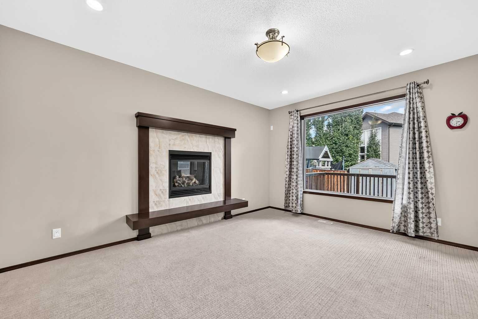 36 Auburn Bay Avenue SE