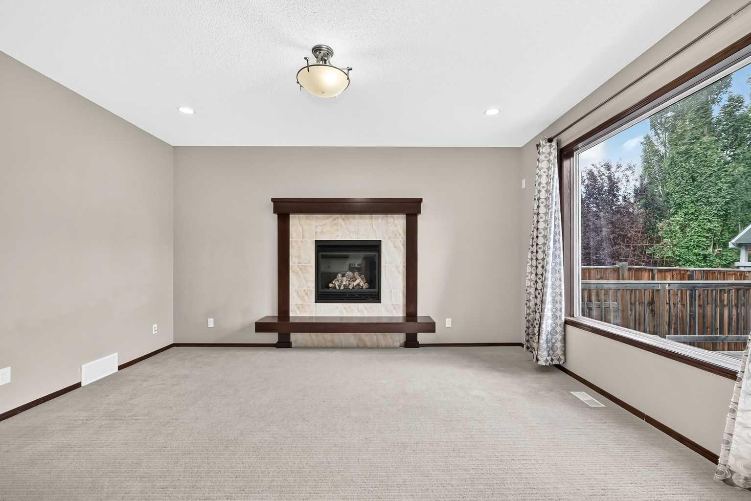 36 Auburn Bay Avenue SE