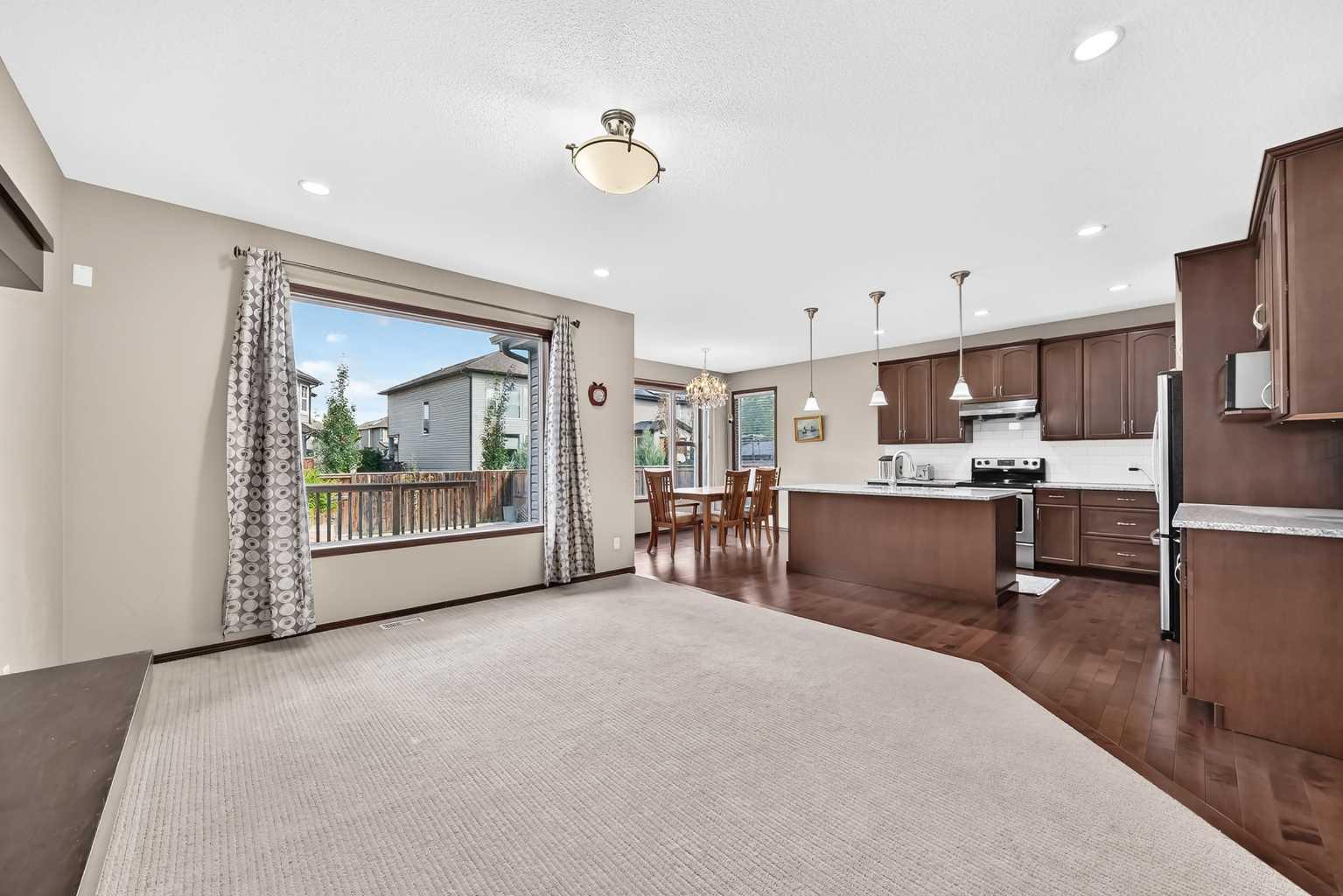 36 Auburn Bay Avenue SE