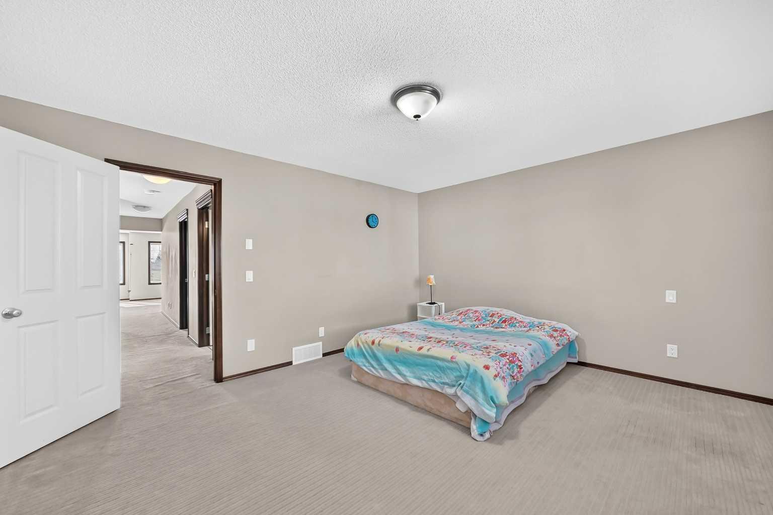 36 Auburn Bay Avenue SE