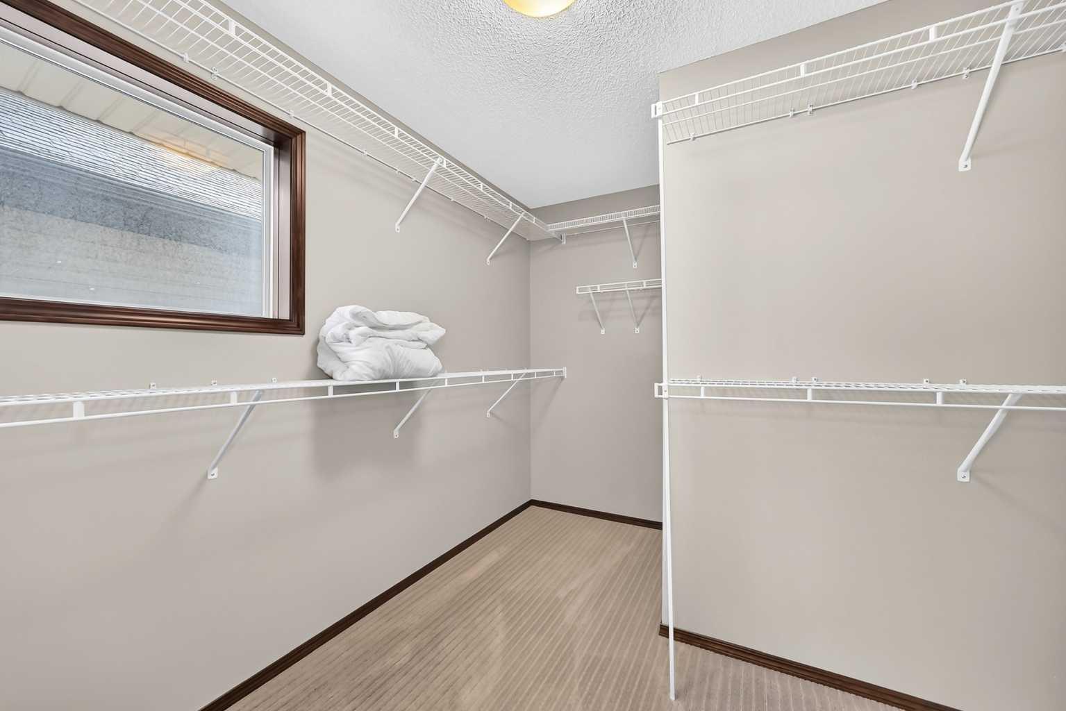 36 Auburn Bay Avenue SE