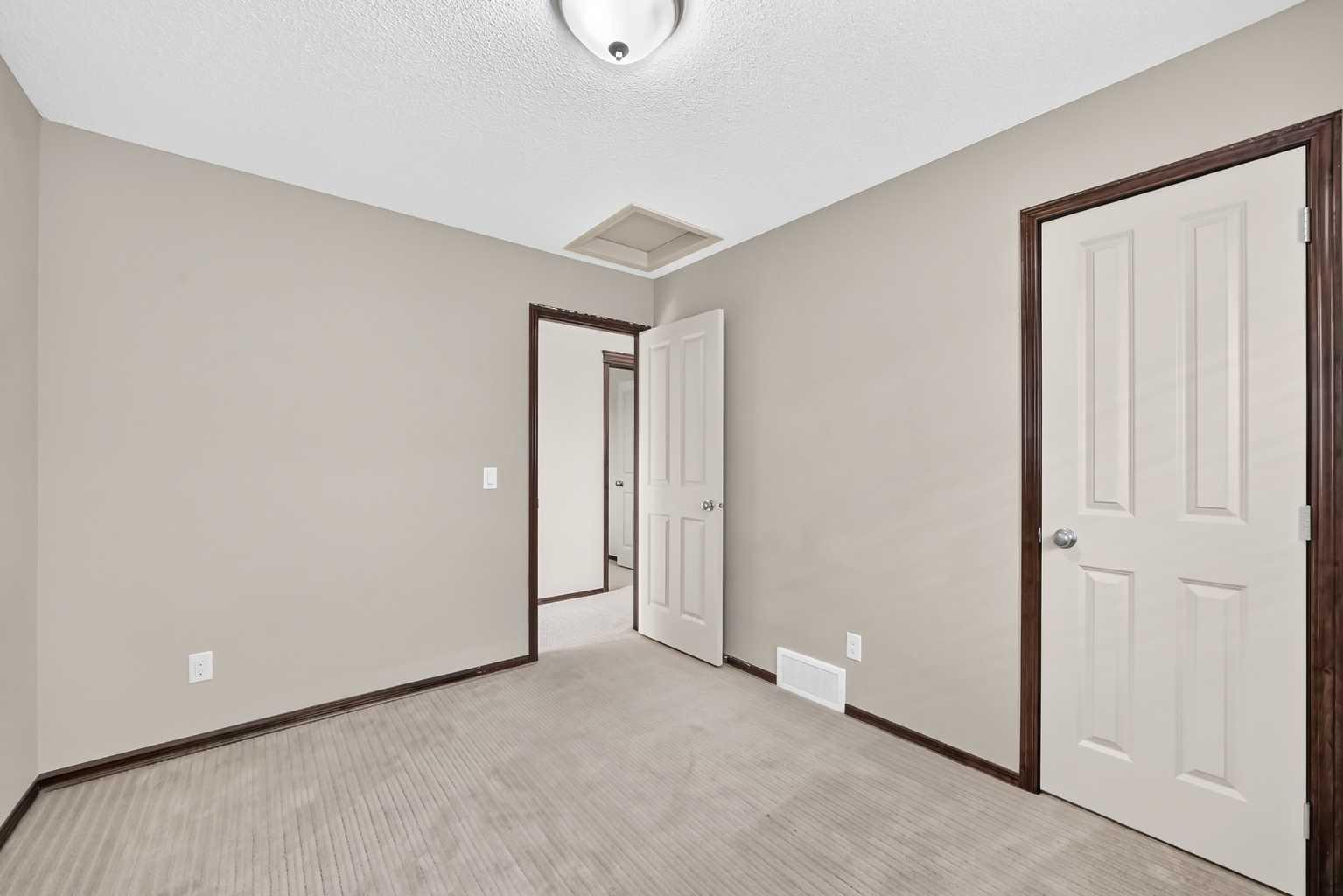 36 Auburn Bay Avenue SE
