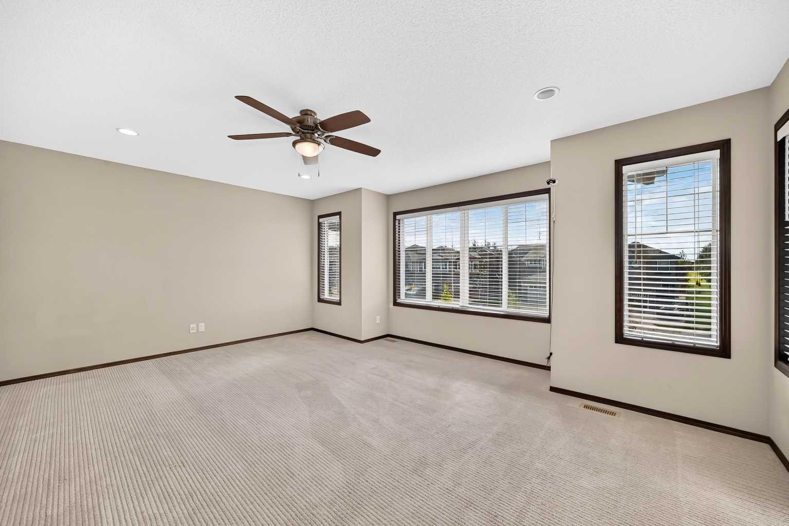 36 Auburn Bay Avenue SE