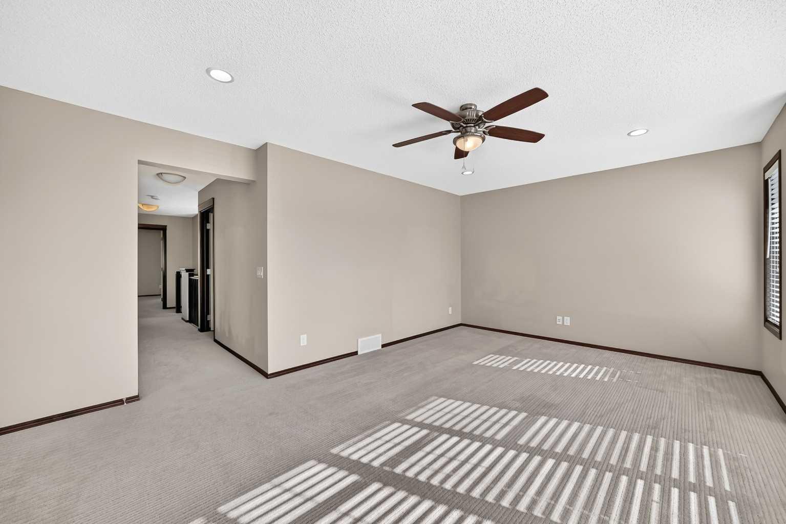 36 Auburn Bay Avenue SE