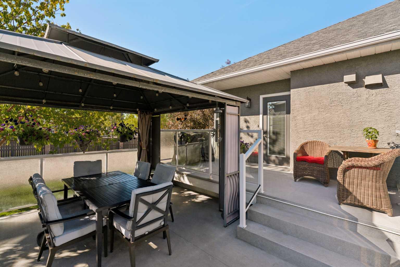 246 Woodpark Green SW