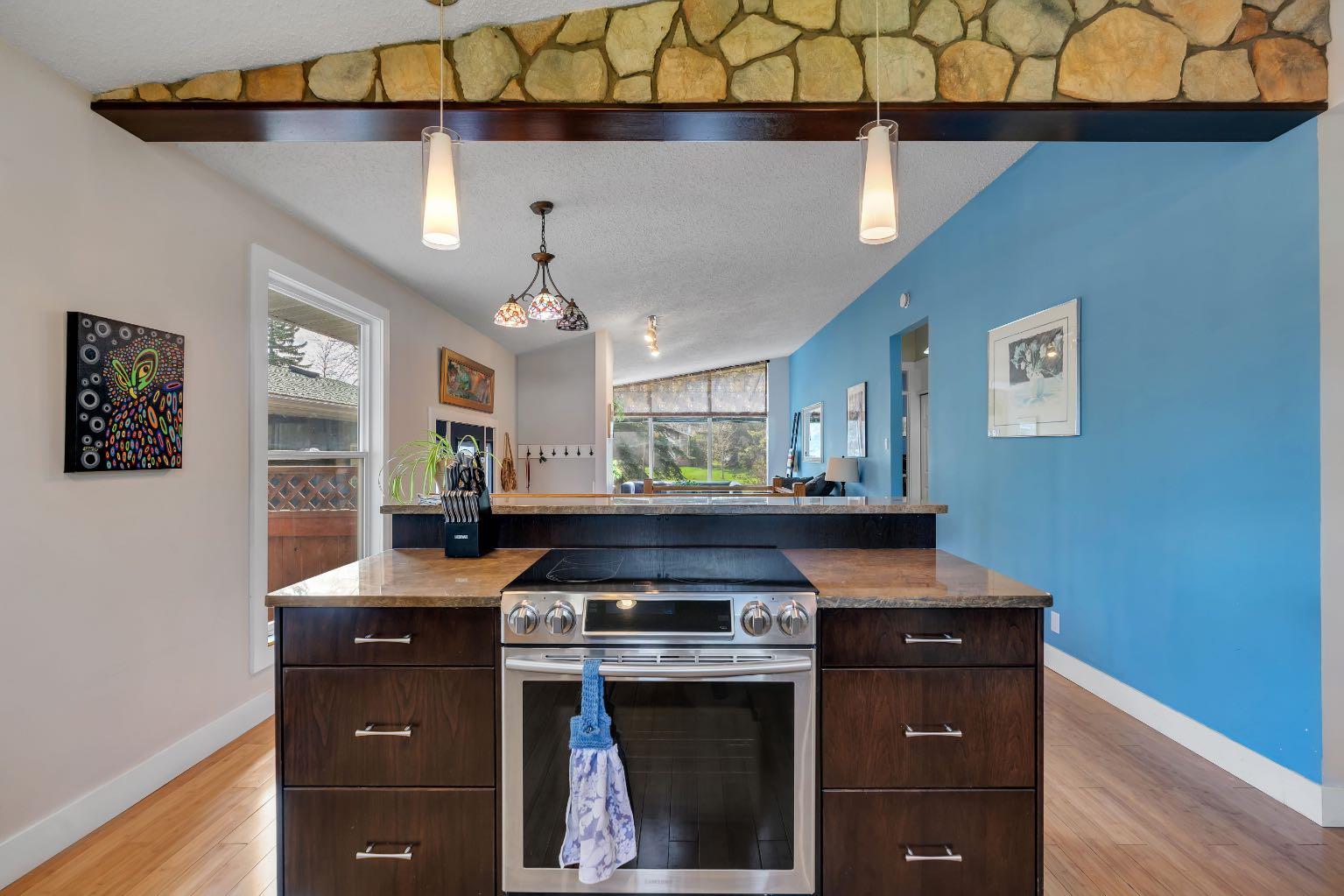 6316 Crowchild Trail SW
