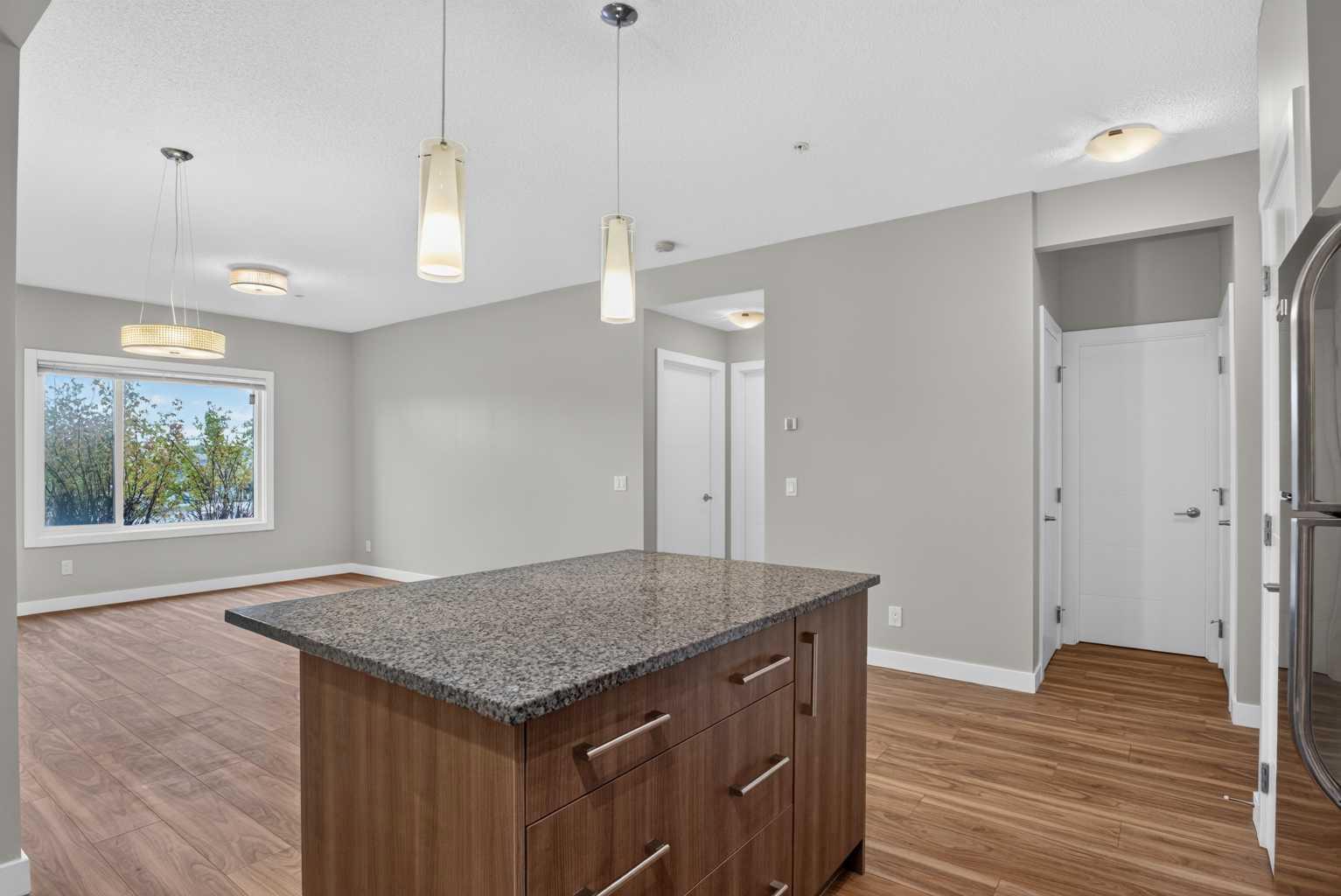 7, 4 Sage Hill Terrace NW