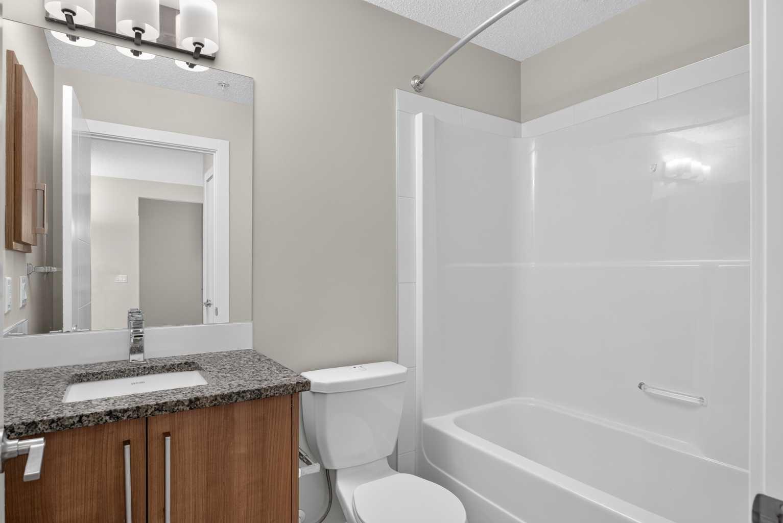 7, 4 Sage Hill Terrace NW