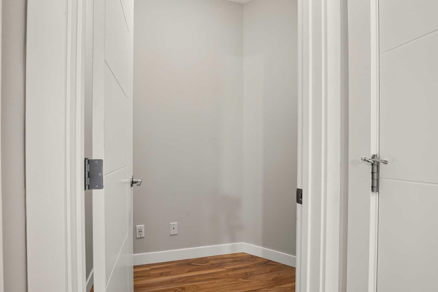 7, 4 Sage Hill Terrace NW