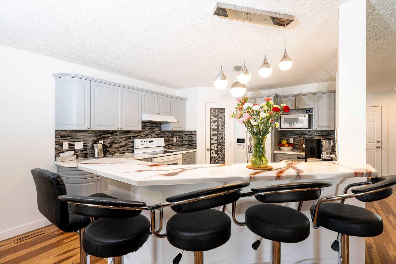 270 Somerside Park SW