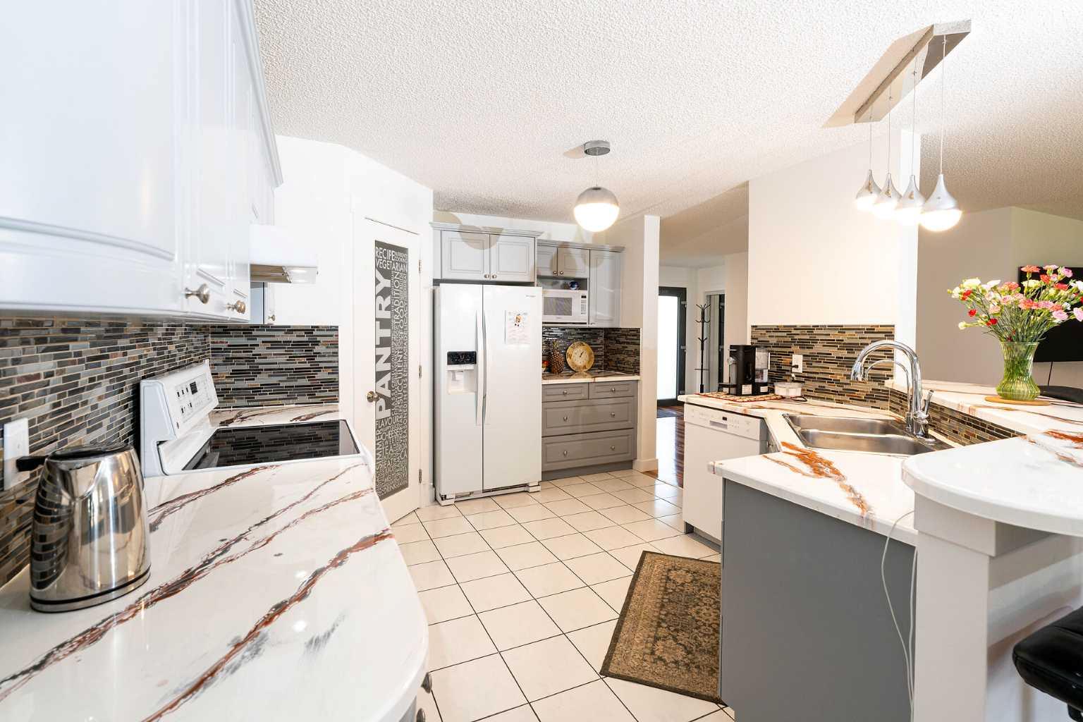 270 Somerside Park SW