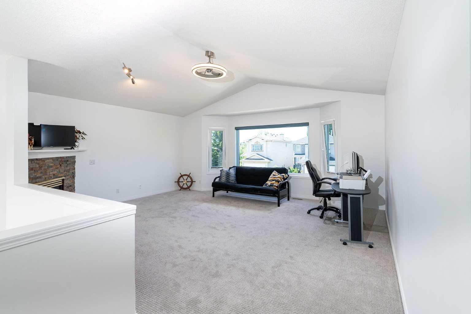 270 Somerside Park SW