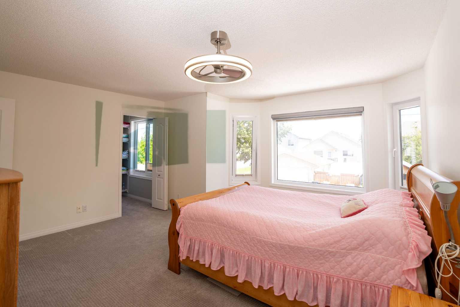 270 Somerside Park SW