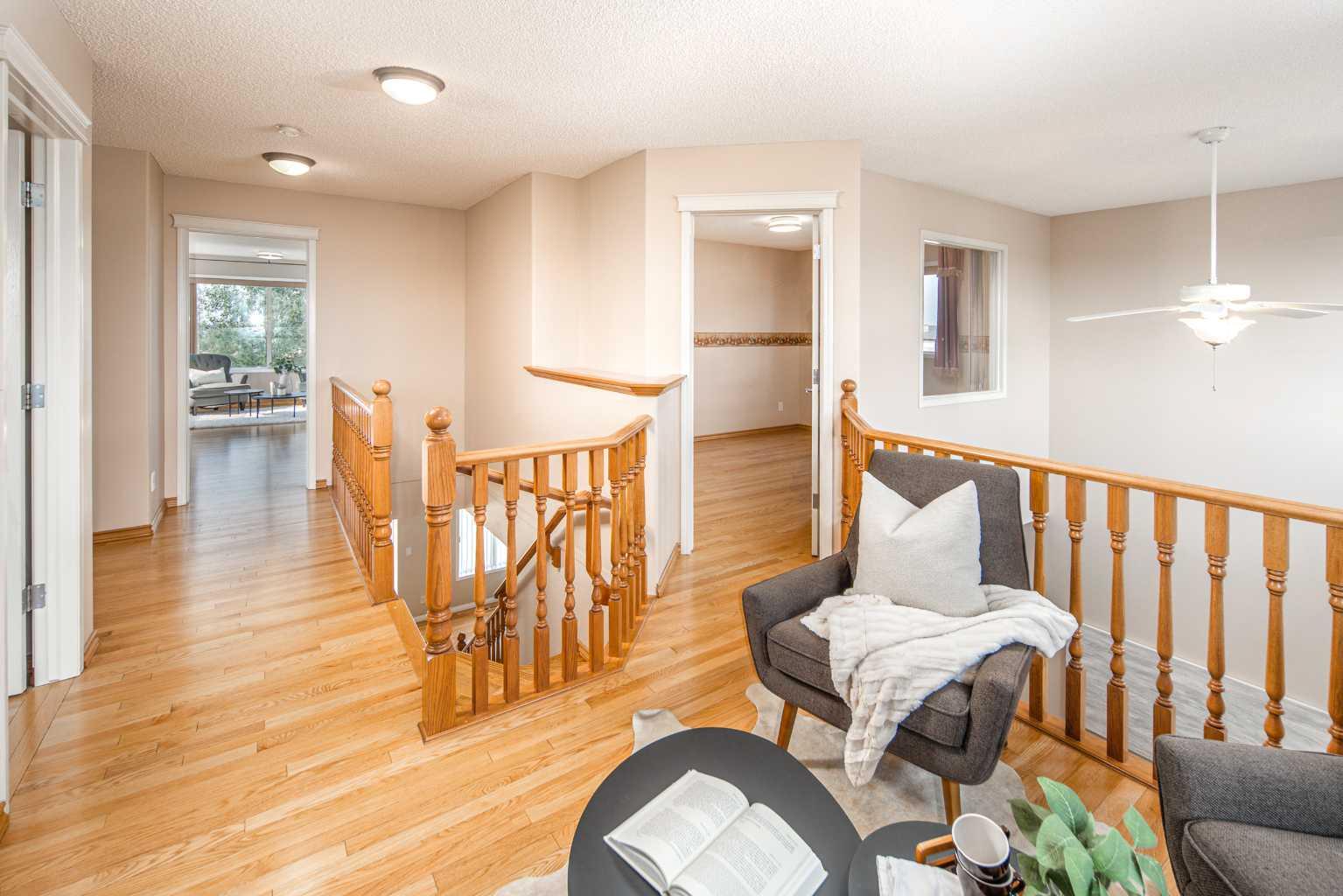 66 Royal Oak Grove NW