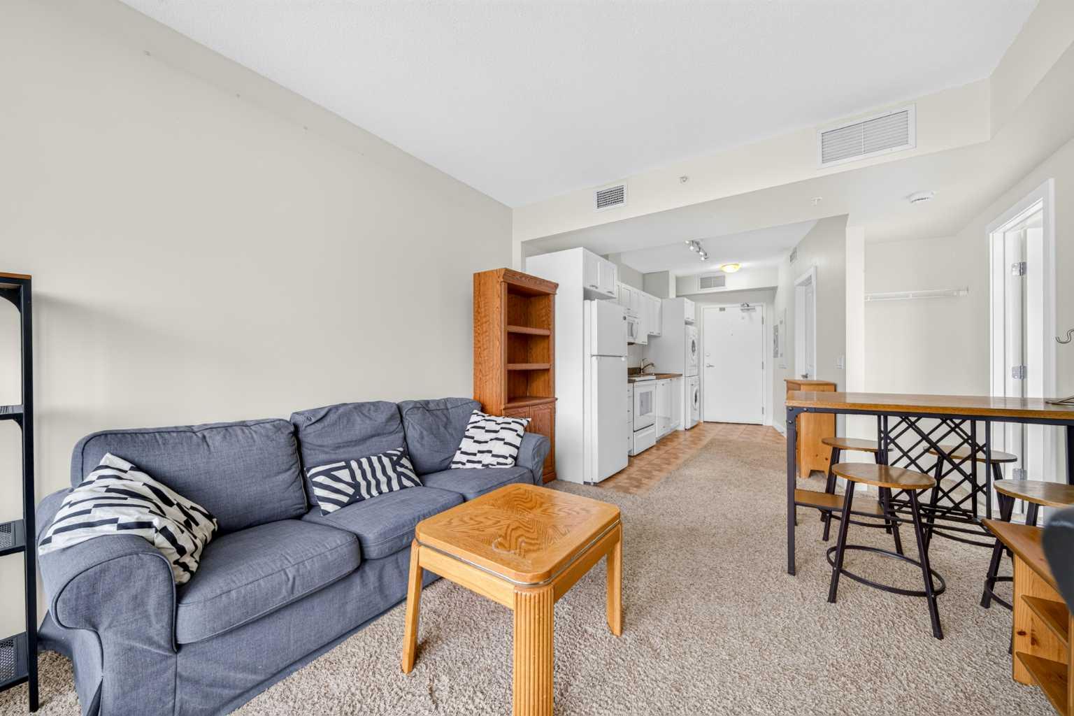 1806, 3820 Brentwood Road NW