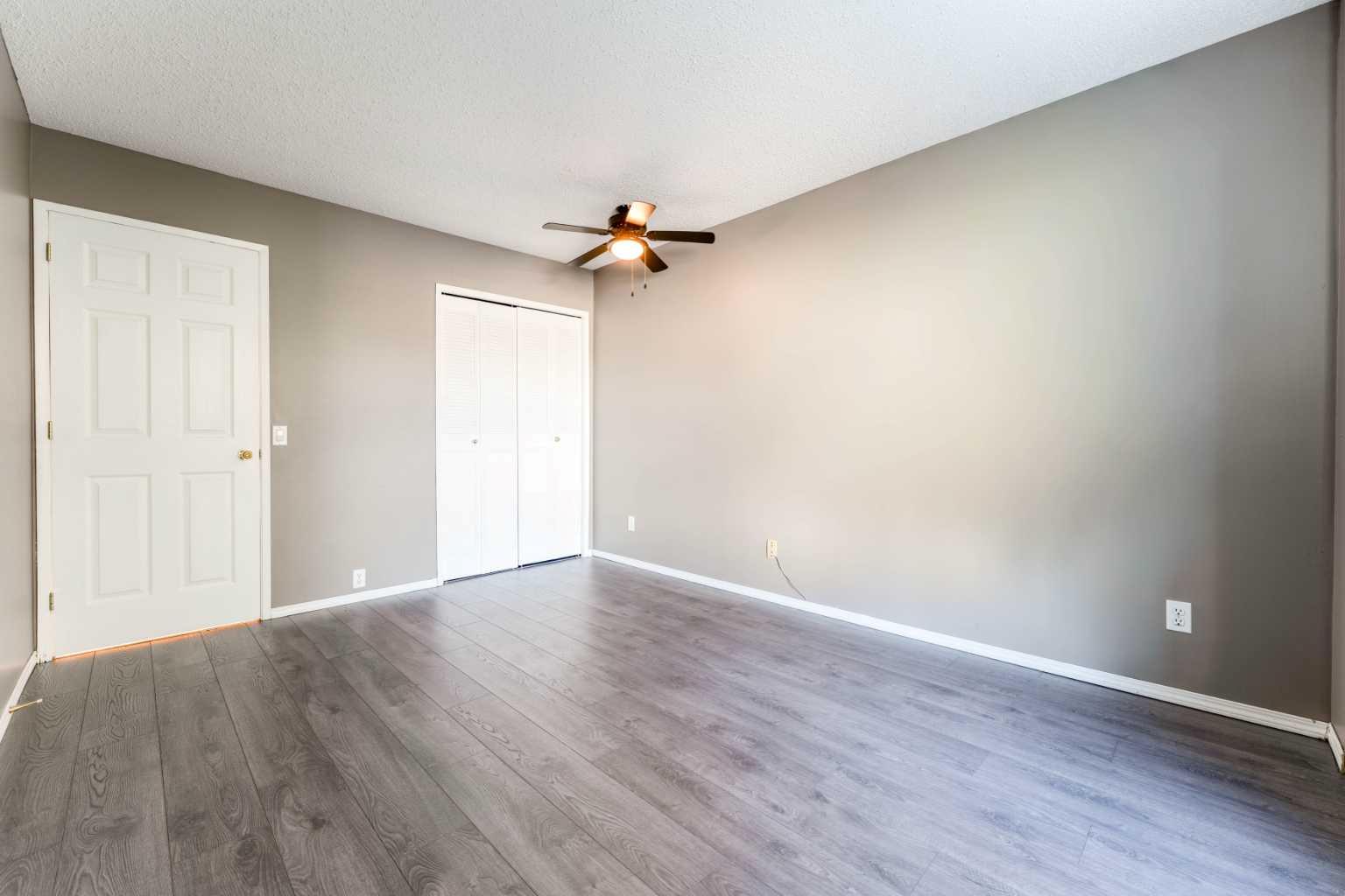 425, 10120 Brookpark Boulevard SW