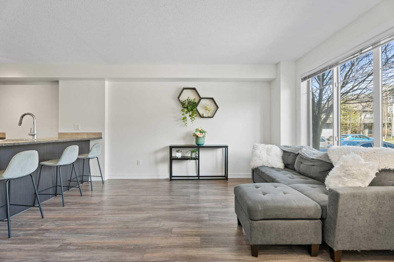 410, 121 Copperpond Common SE