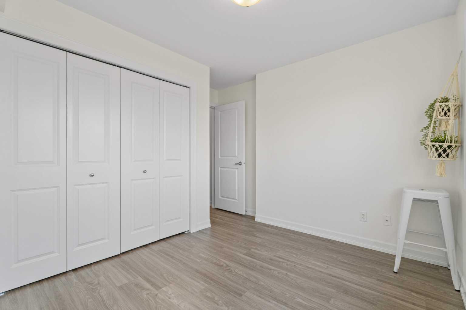 410, 121 Copperpond Common SE