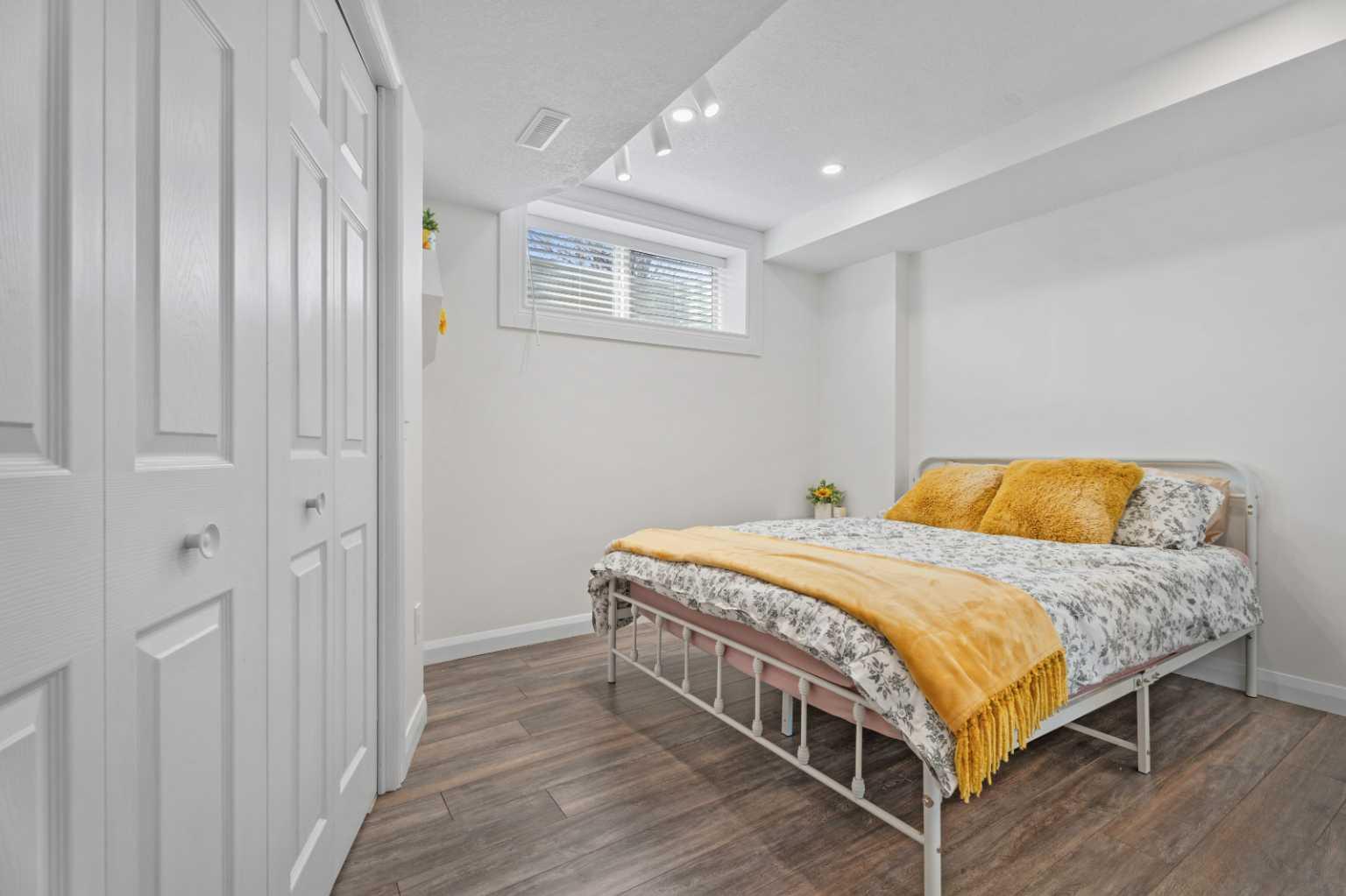 410, 121 Copperpond Common SE