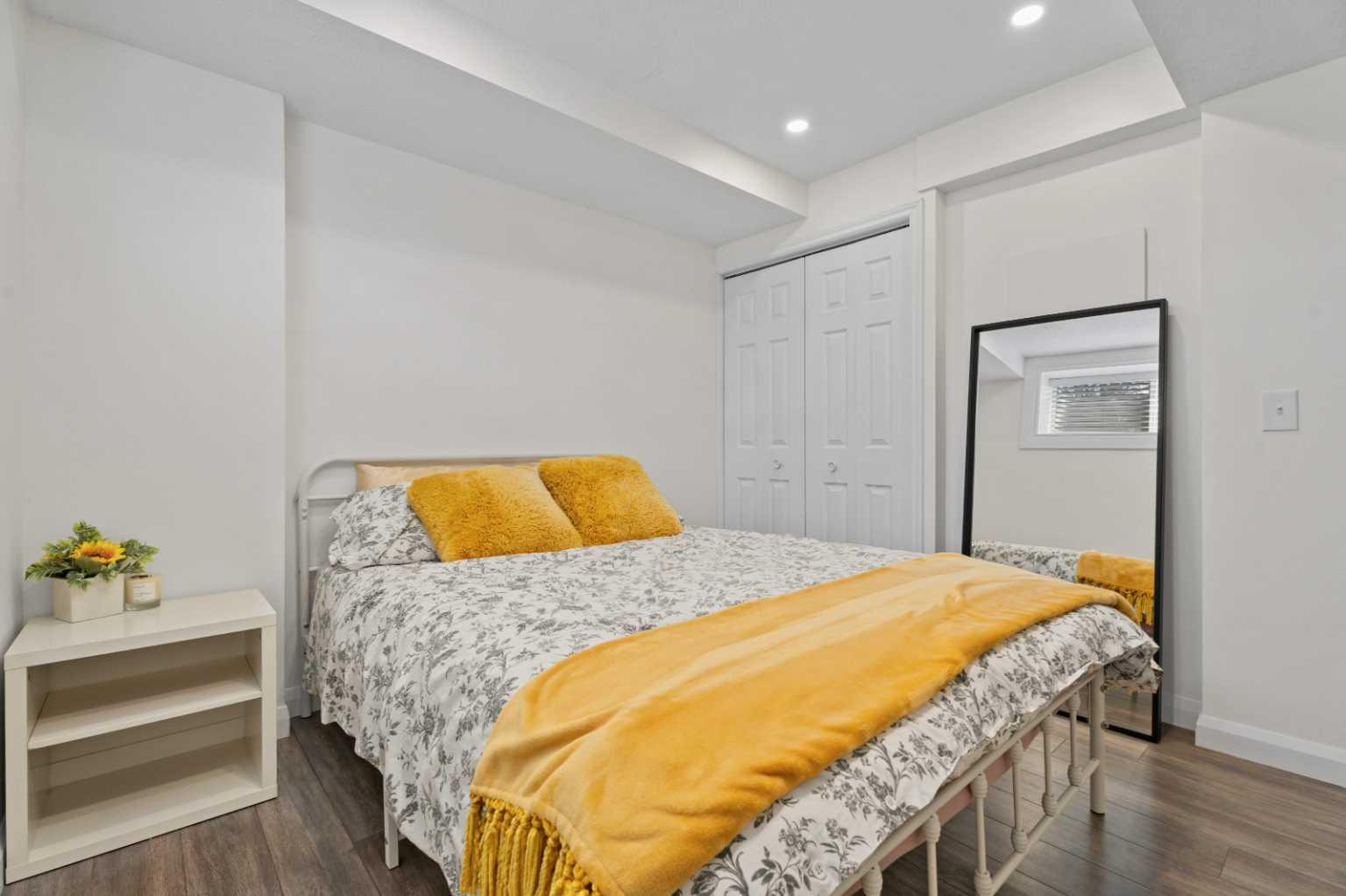 410, 121 Copperpond Common SE