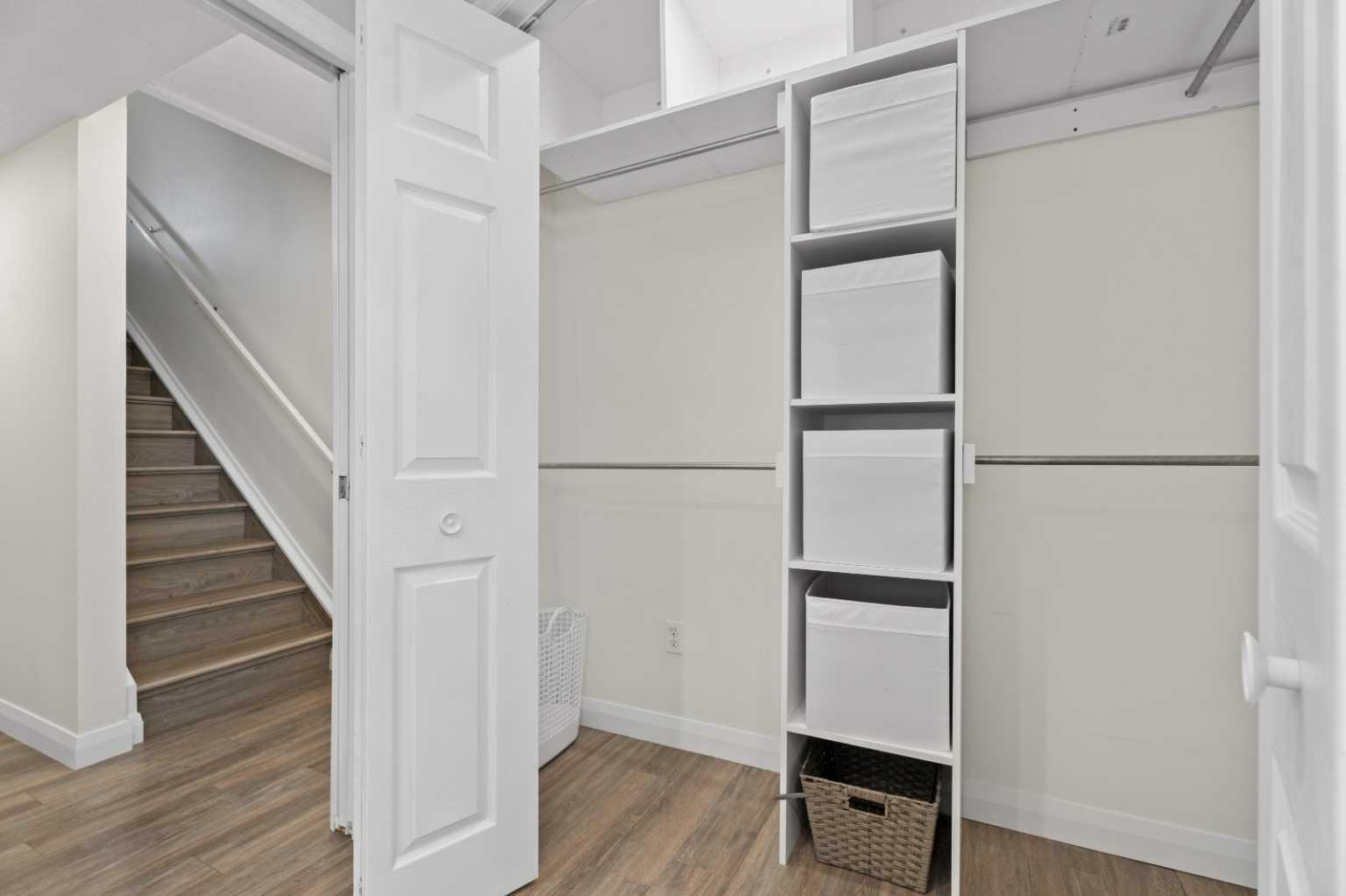410, 121 Copperpond Common SE
