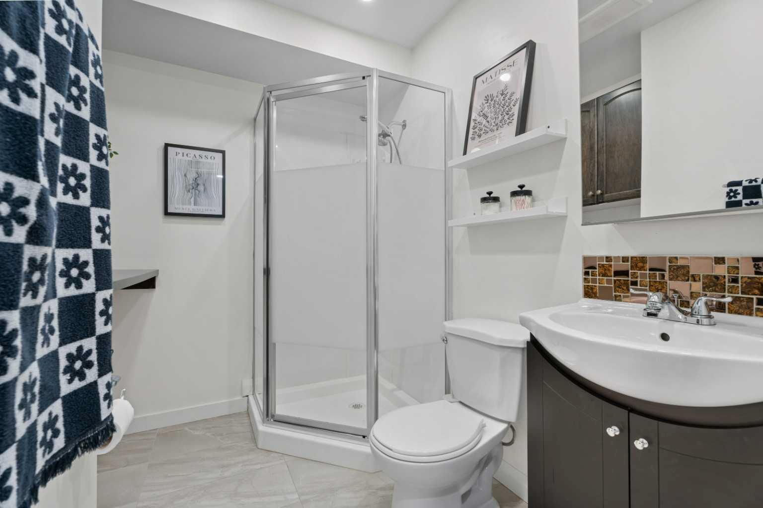 410, 121 Copperpond Common SE