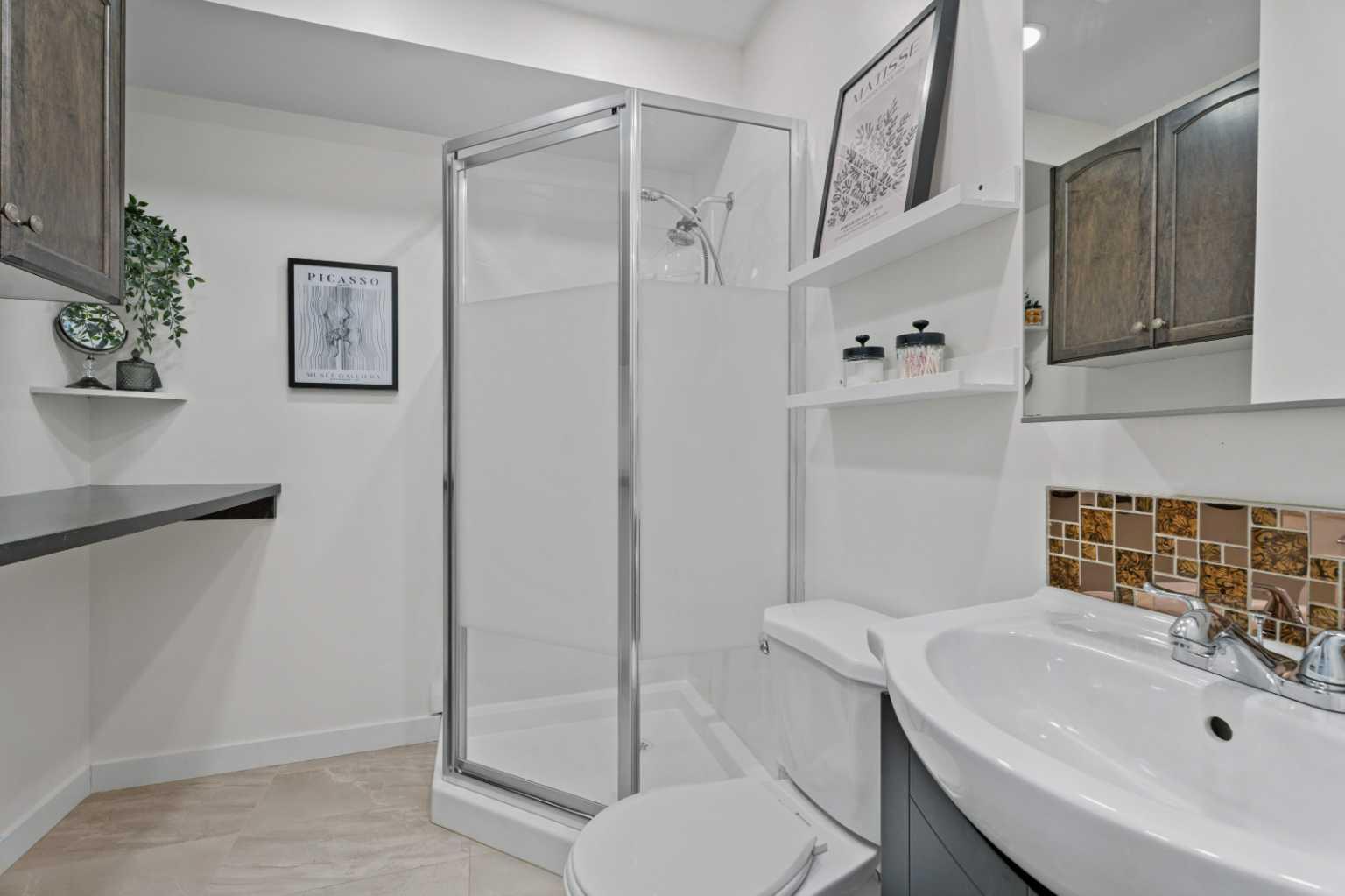 410, 121 Copperpond Common SE
