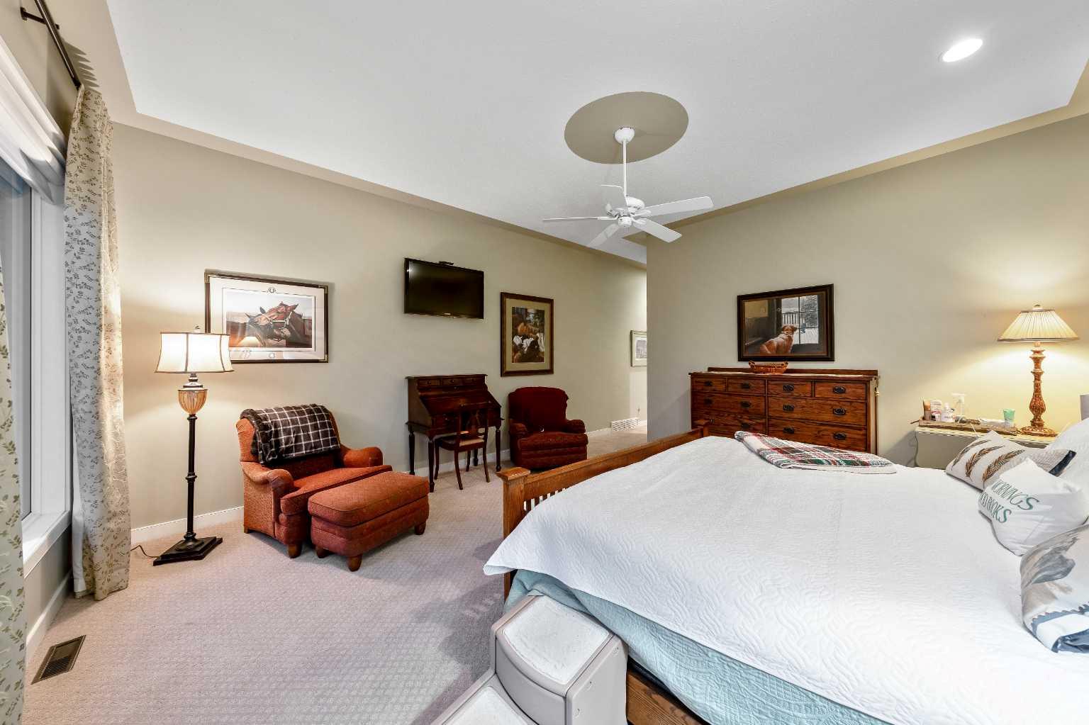 12 Patina Hill SW
