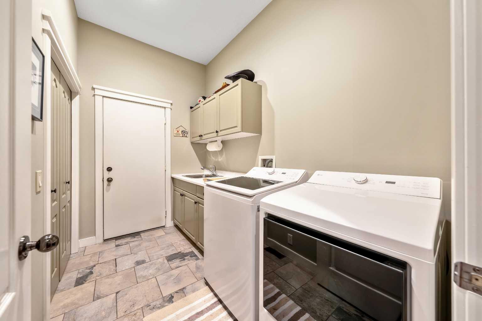 12 Patina Hill SW