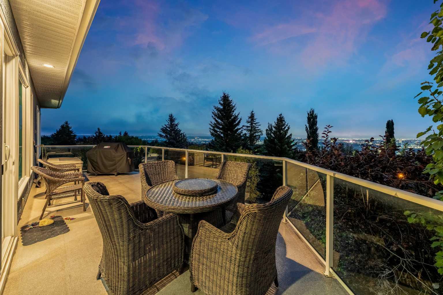 12 Patina Hill SW
