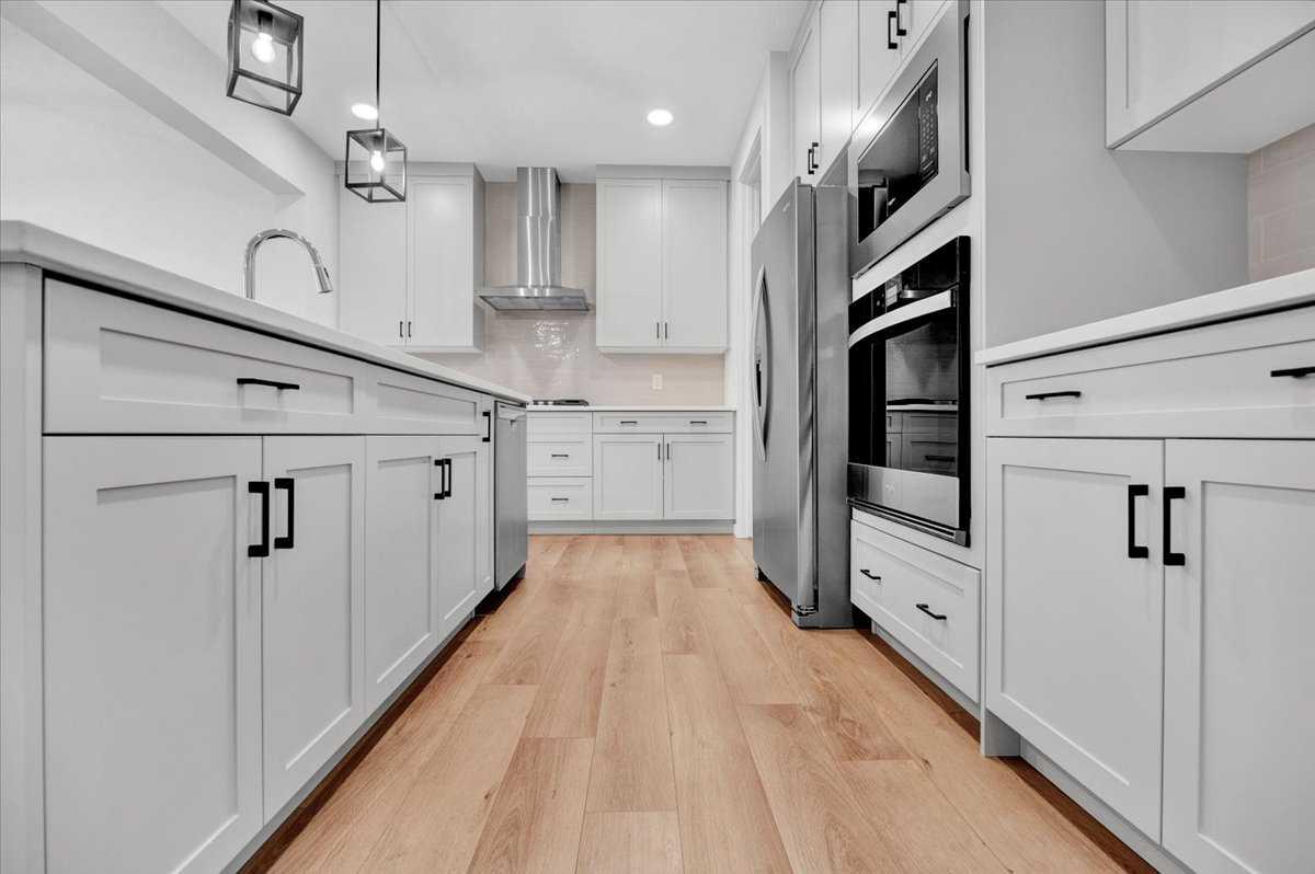 75 Versant Rise SW